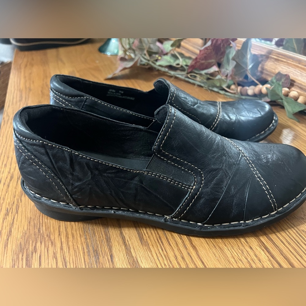 Clark’s bendables loafer. Size 11